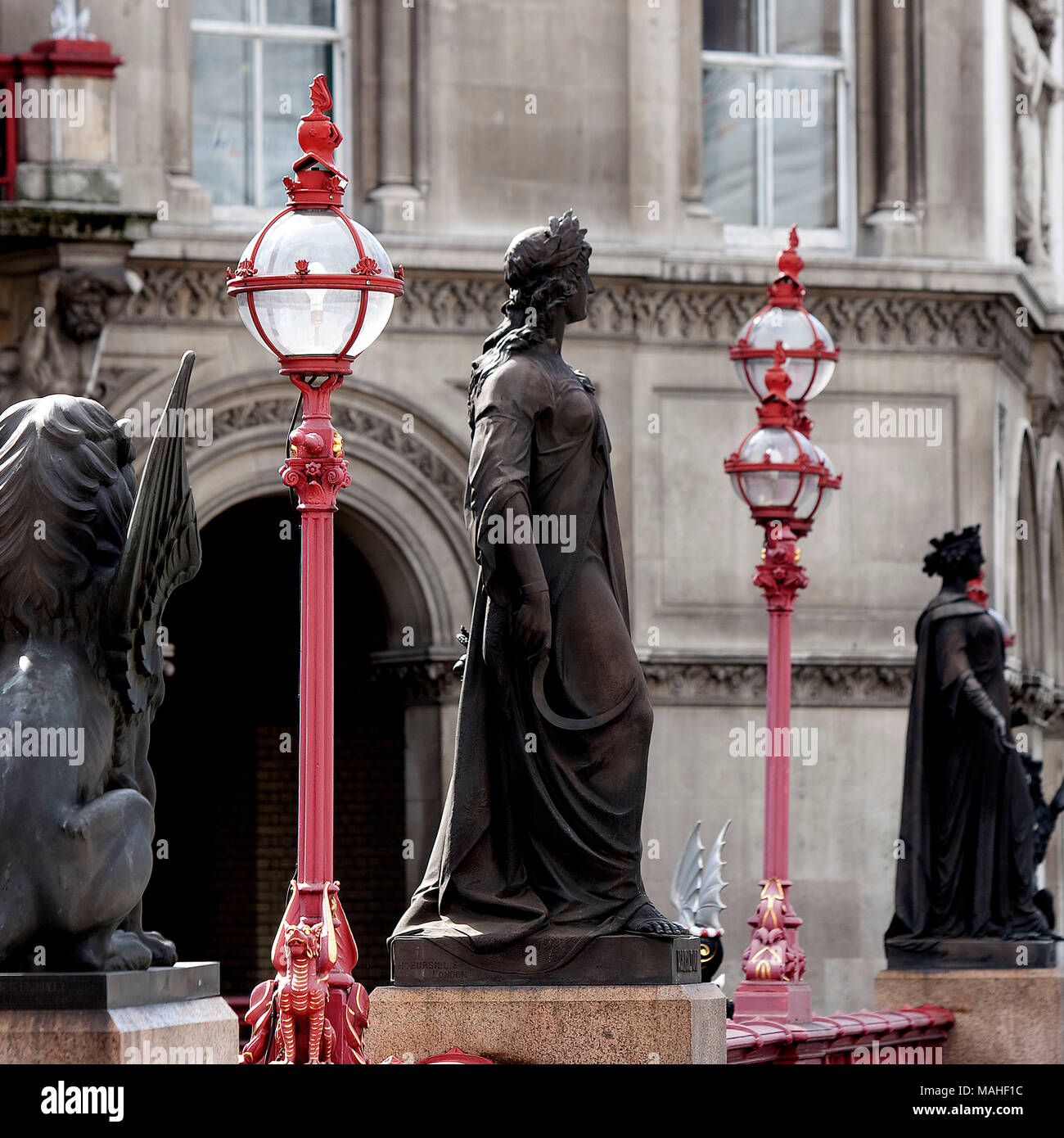 Holborn Viadukt Statuen von Henry Bursill eine Brücke in 1863-1969 gebaut wurde, über den jetzt unterirdischen Fluss Fluss Flotte Holborn Anbindung an die Stadt. Stockfoto