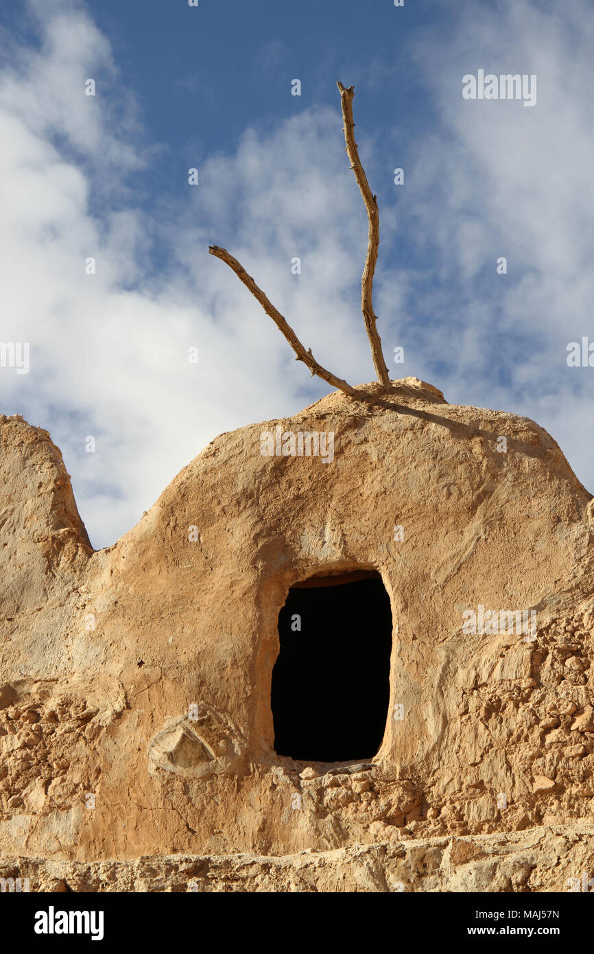 Einfahrt in befestigten Kornkammer der Gasr Al-Hājj, Libyen zu einzelnen Familie Korn store Stockfoto