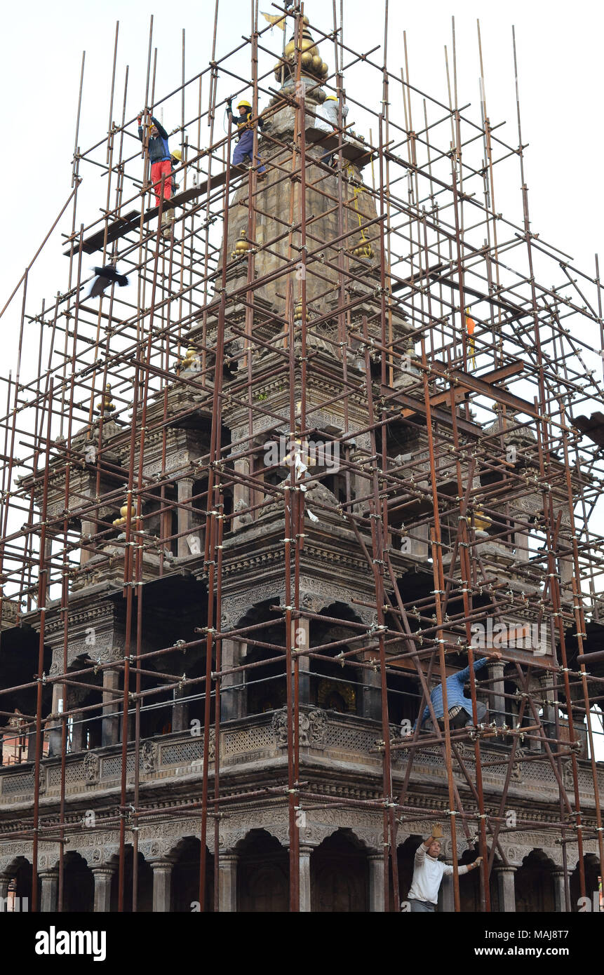 Die Wiederherstellung von Patan Tempel nach dem Erdbeben in 2015. Stockfoto