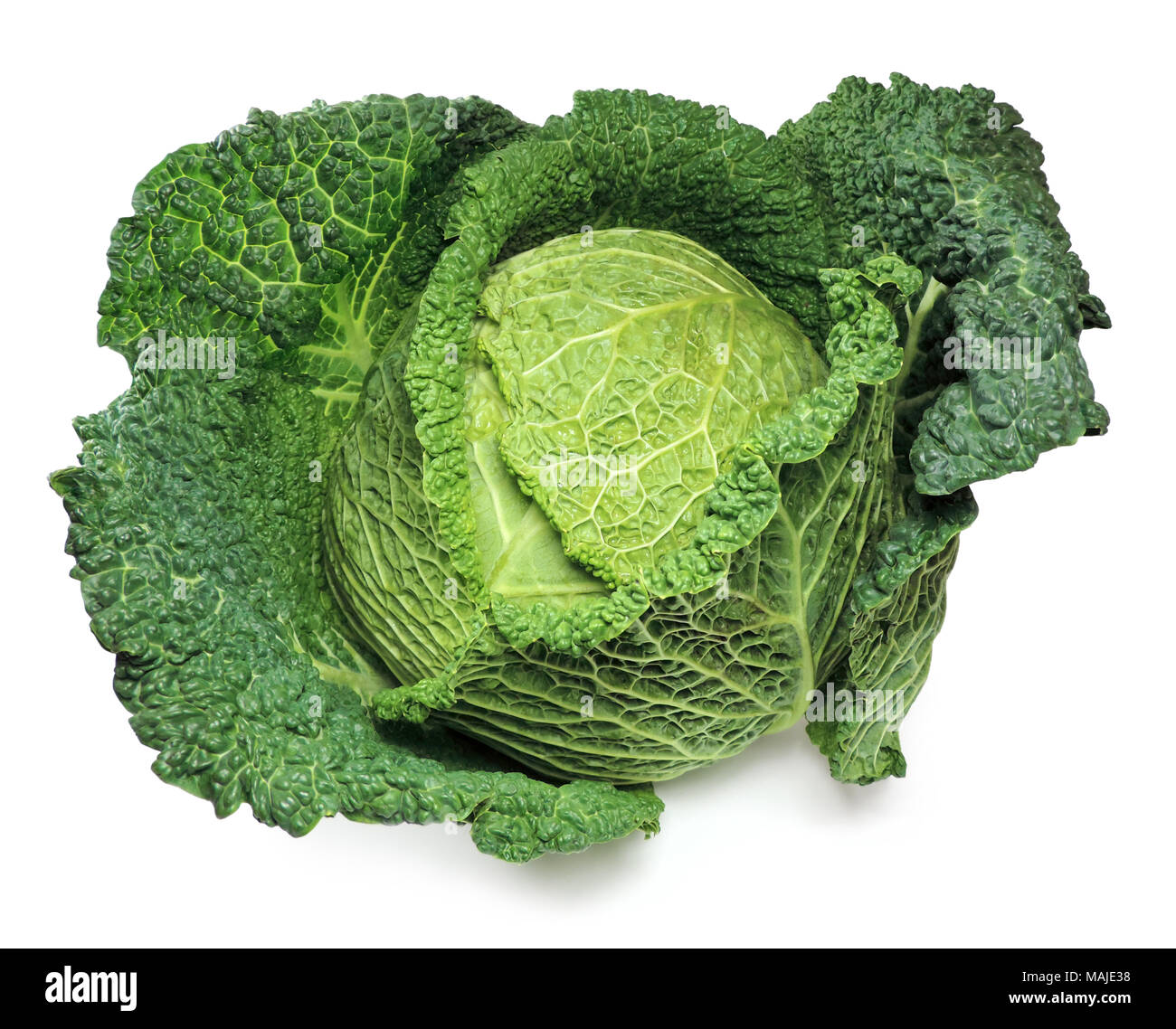 Roh Wirsing Auf Weissem Hintergrund Ganze Reife Kohl Diaten Gemuse Gesunde Ernahrung Stockfotografie Alamy