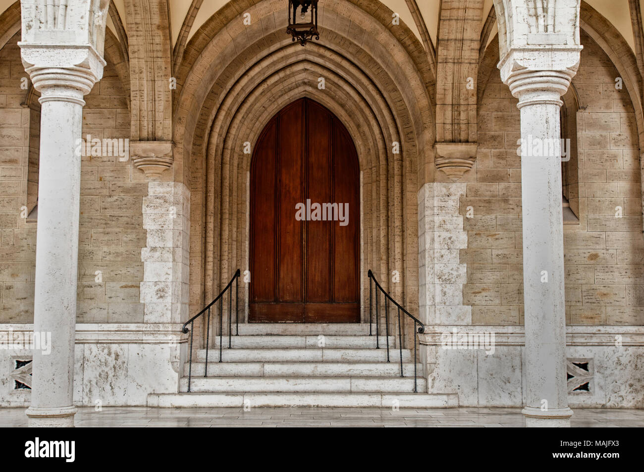 Der Haupteingang der Evangelischen Kirche in Florenz Stockfoto