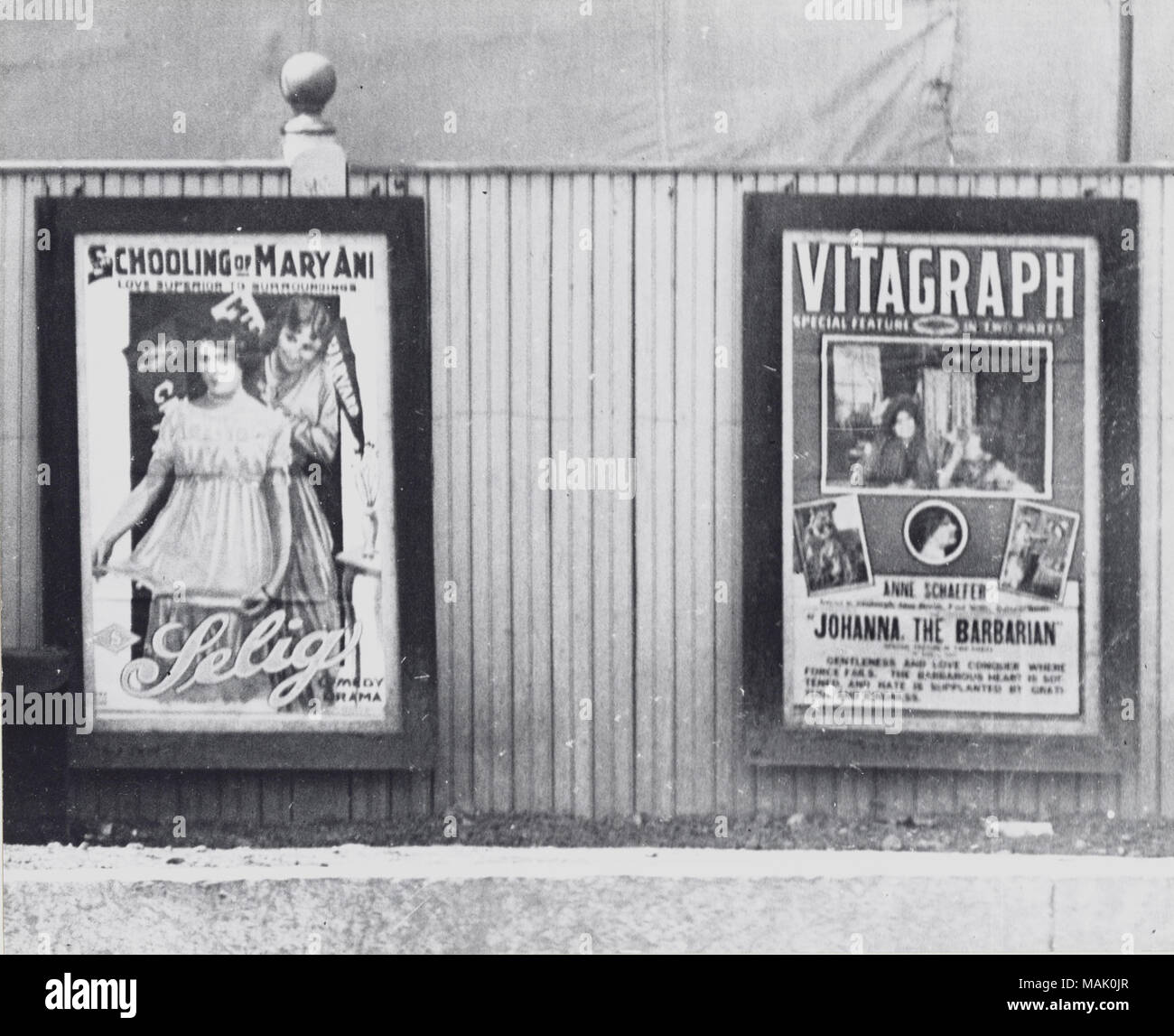 Titel: Zwei Film Poster Werbung die Einschulung der Maria Ani und Johanna, der Barbar. . 1914. Stockfoto