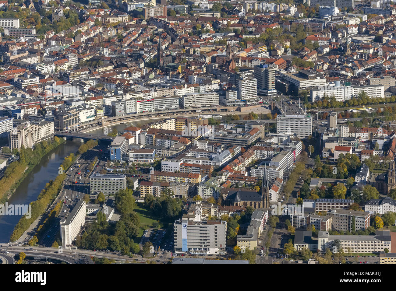 Luftaufnahme, Saarbrücken in der Mitte der Hohenzollernstrasse, Saarbrücken, Saarland, Deutschland, Europa, Vögel-Augen-blick, Luftbilder, Luftaufnahmen Stockfoto