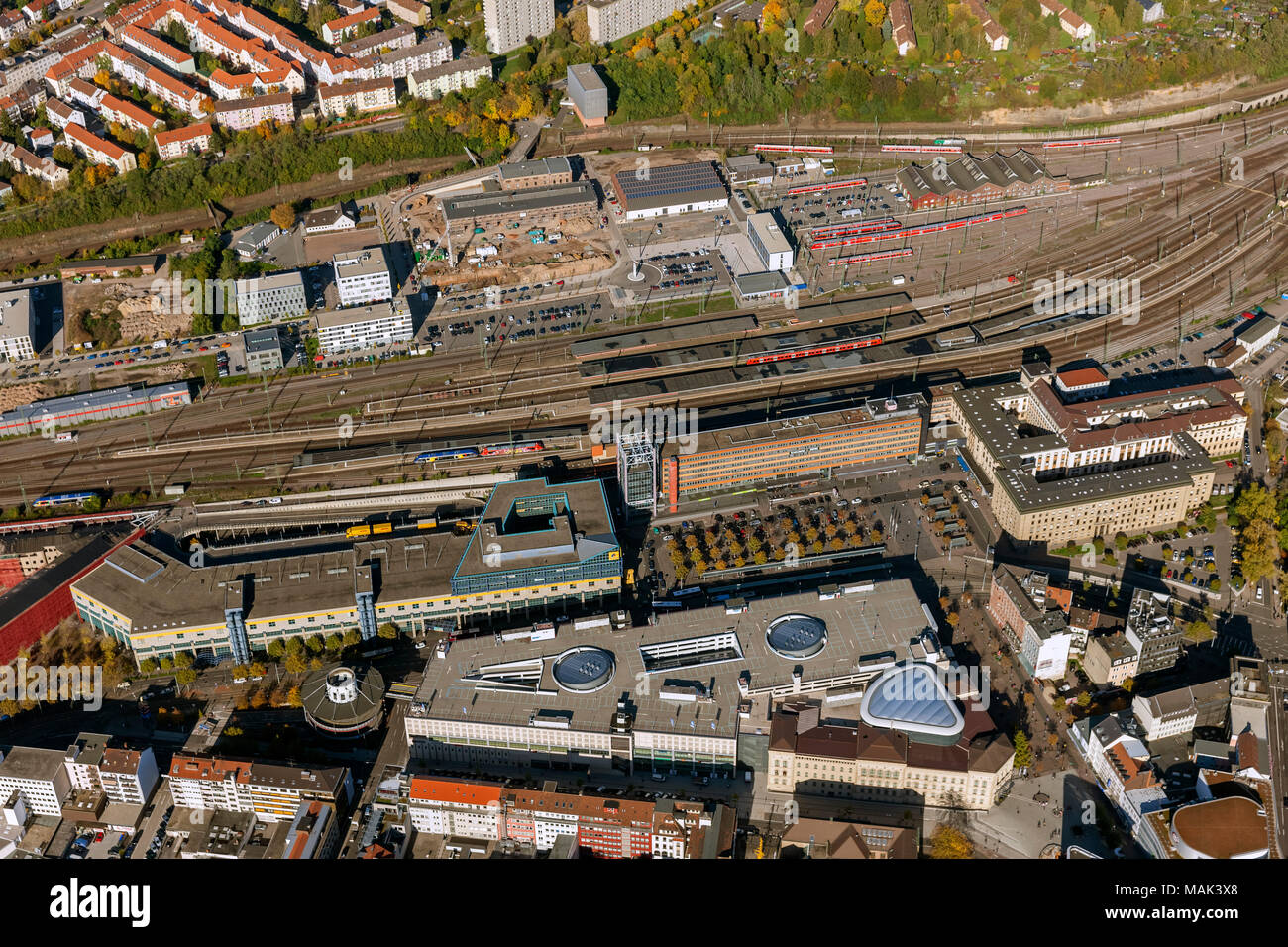 Luftaufnahme, Hauptbahnhof Saarbrücken, Saarbrücken, Saarland, Deutschland, Europa, Vögel-Augen-blick, Luftbilder, Luftaufnahmen, Antenne phot Stockfoto