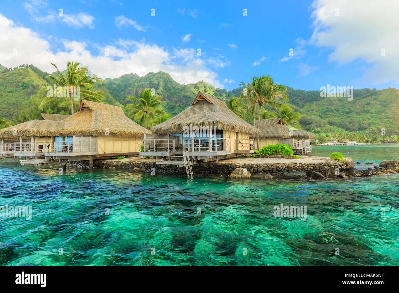Das schöne Meer und das Resort in Moorae Insel Tahiti Papeete, Französisch-Polynesien. Stockfoto