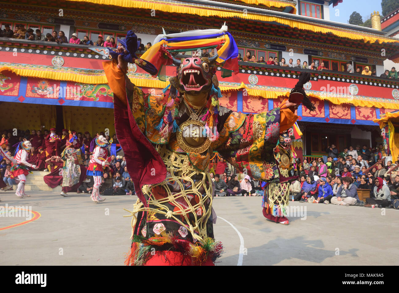 Darjeeling, Indien. 26 Mär, 2018. Buddhistische Mönche, Chham anlässlich der jährlichen Tsechu Festival in der Druk Sangag Choling Kloster in Dali, Darjeeling. Credit: Sumit Sanyal/Pacific Press/Alamy leben Nachrichten Stockfoto