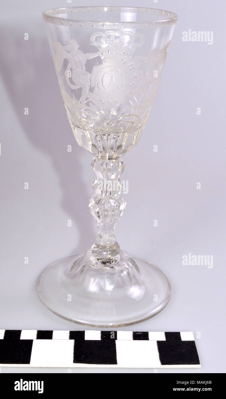 Glas Präsentation Becher bekannt als "Pokal", in die Vereinigten Staaten gebracht von Friedrich Muench, ein prominenter deutscher Einwanderer. Titel: Glas Präsentation Becher. ca. 1710. Stockfoto
