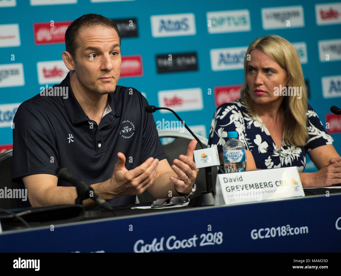 BROADBEACH - AUSTRALIEN 3. APRIL 18: David Grevemberg und Kate Jones MP der täglichen Pressekonferenz im Pressezentrum für die 2018 Commonwealth Games, Broadbeach, Gold Coast, Australien auf den 3. April 2018 Credit: Gary Mitchell, GMP-Media/Alamy leben Nachrichten Stockfoto