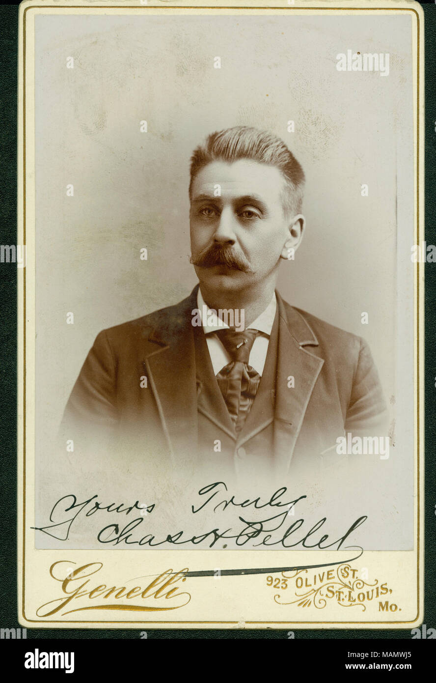 Formale büste Portrait von Charles H. Pellell in Anzug, Weste und Krawatte,  und nach vorn zeigen. "Yours Truly Chas H. Pellel [sic]" (auf der  Unterseite des Bildes geschrieben). "Genelli' und '923 OLIVE