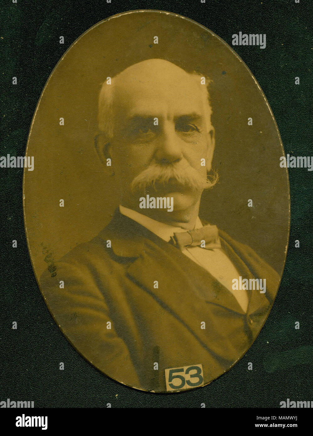 Formale büste Portrait von D.R. Haynes in Anzug und Fliege. Titel: D.R. Haynes (Union Veteran). . Ca. 1900. F.W. Guerin Stockfoto