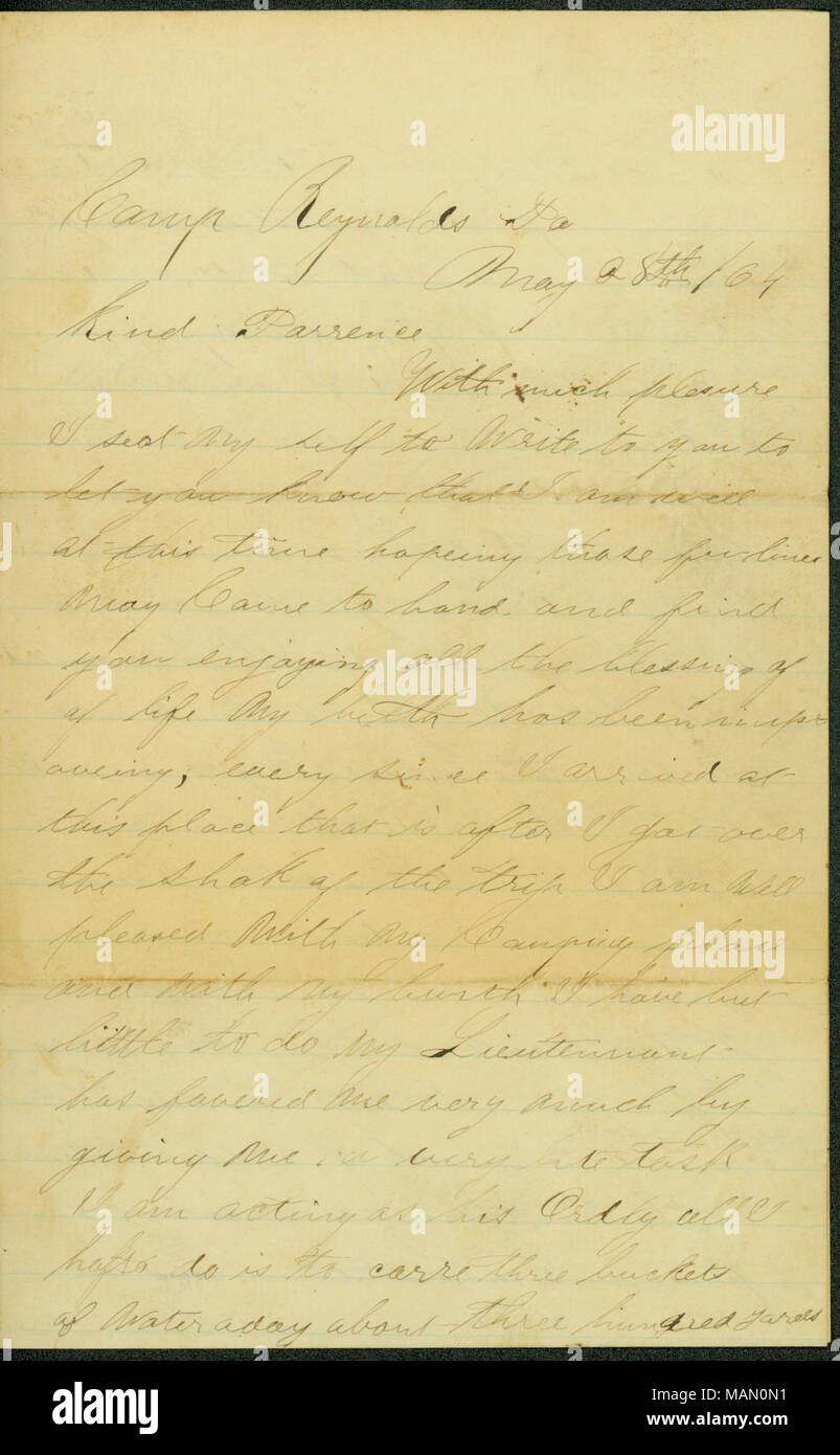 Beschreibt seine Aufgaben als eine geordnete, die miteinbeziehen, die drei Eimer Wasser pro Tag. Beschreibt die Löhne für Soldaten. Transkription: Lager Reynolds Pa 28.Mai/64 Art Parrence mit viel Vergnügen, ich sitz mein Selbst zu schreiben, um sie wissen zu lassen, dass ich gut bin in dieser Zeit, bald wiederzukommen, die fu Linien kommen kann, an der Hand und sie genießen alle den Segen des Lebens Mein helth improveing wurde, seit ich an dieser Stelle angekommen, nachdem ich über die shok der Reise bekam ich bin sehr zufrieden mit meinem Camping plase und mit meinem burth ich habe aber wenig mein Leutnant zu tun hat mir sehr viel favered durch g Stockfoto