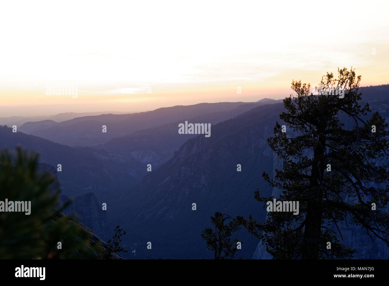 Sonnenuntergang über Yosemite Valley, von Sentenial Dome genommen Stockfoto