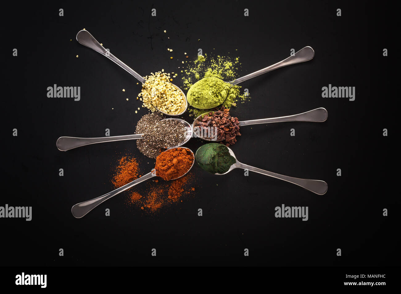 Super Essen Gesundheit Nahrung Auswahl in Löffel Stockfoto