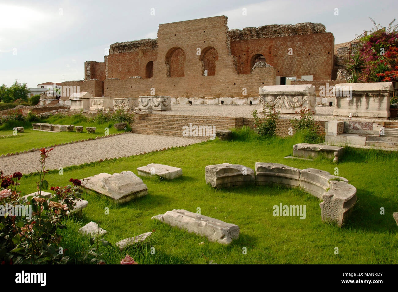 Patras, Griechenland. Blick auf die römische Odeon. Jahrhundert v. Chr.. Peloponnes. Stockfoto