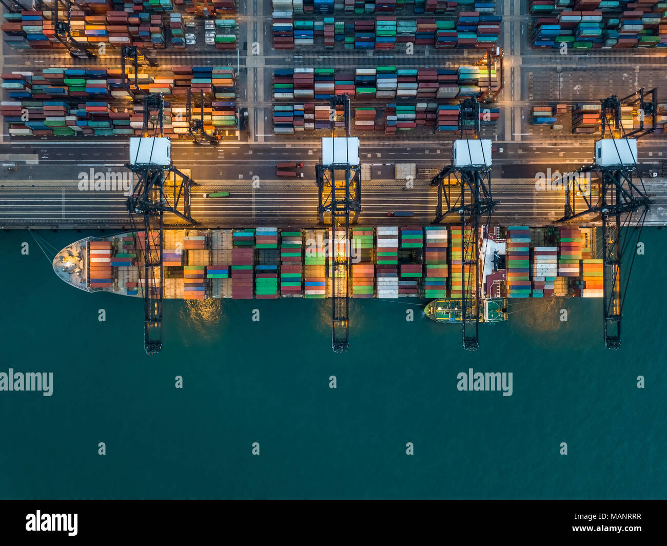 Kwai Tsing Container Terminals von drone Ansicht Stockfoto