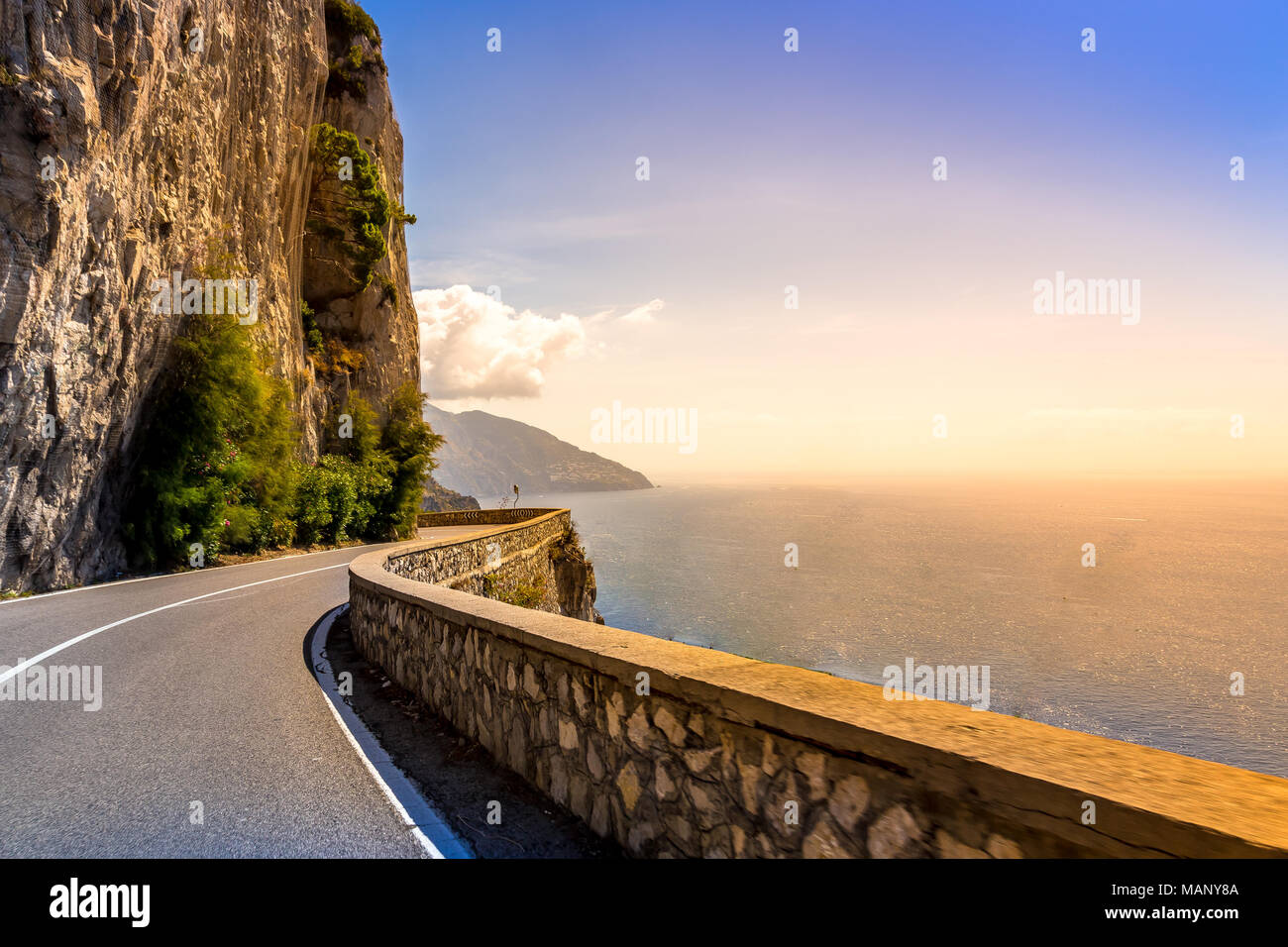 Küste von Amalfi, Mittelmeer, Italien. Stockfoto