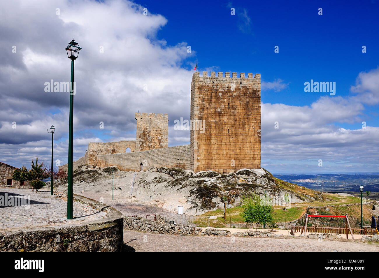 Das Schloss von dem mittelalterlichen Dorf Gournes. Beira Alta, Portugal Stockfoto