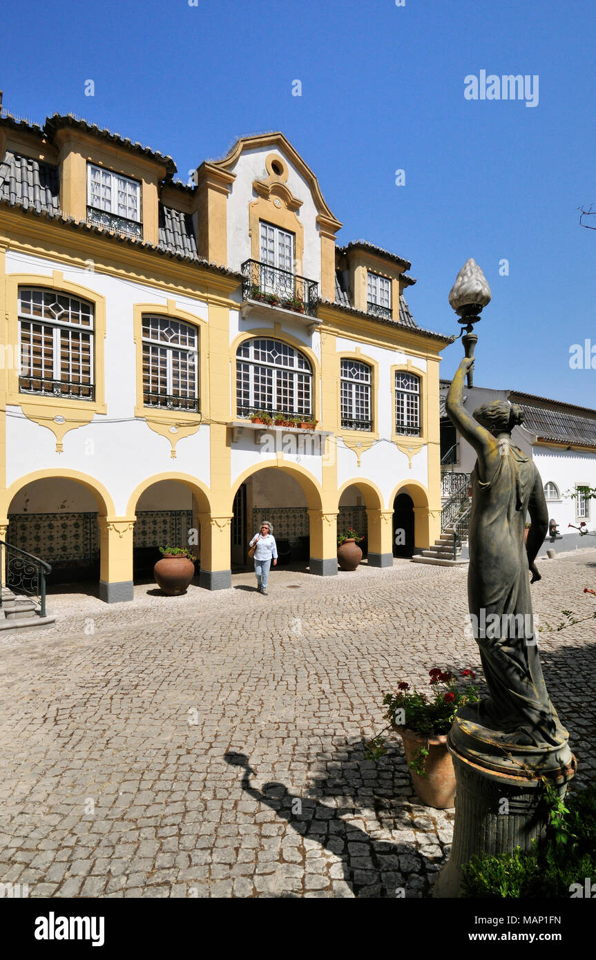 Der Palast von José Maria da Fonseca, aus dem 19. Jahrhundert. Dieser hervorragende Wein Hersteller macht Weine seit 1834. Vila Nogueira de Azeitão, Po Stockfoto
