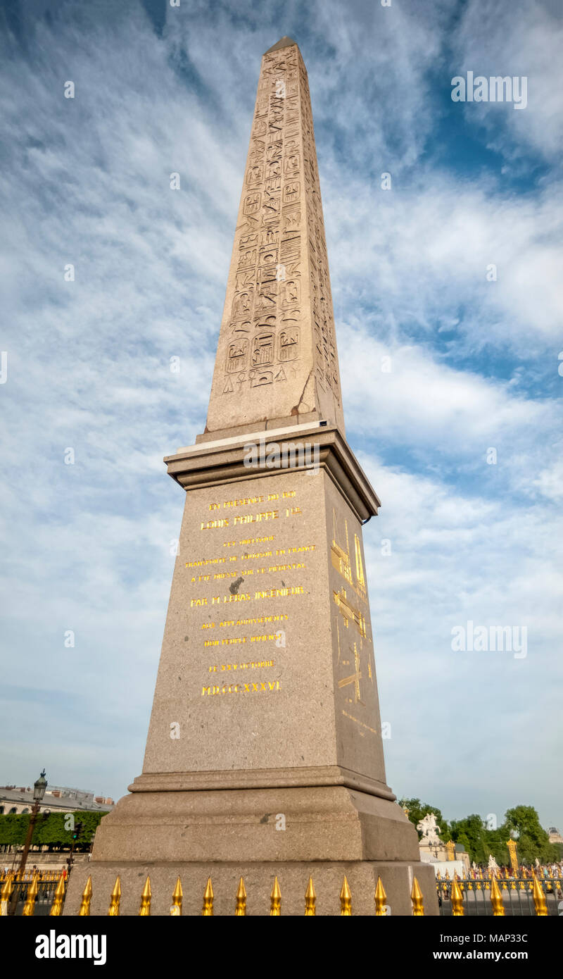PARIS, FRANKREICH: der Obelisk von Luxor (Obélisque de La Madeleine) in Place de la Concorde Stockfoto