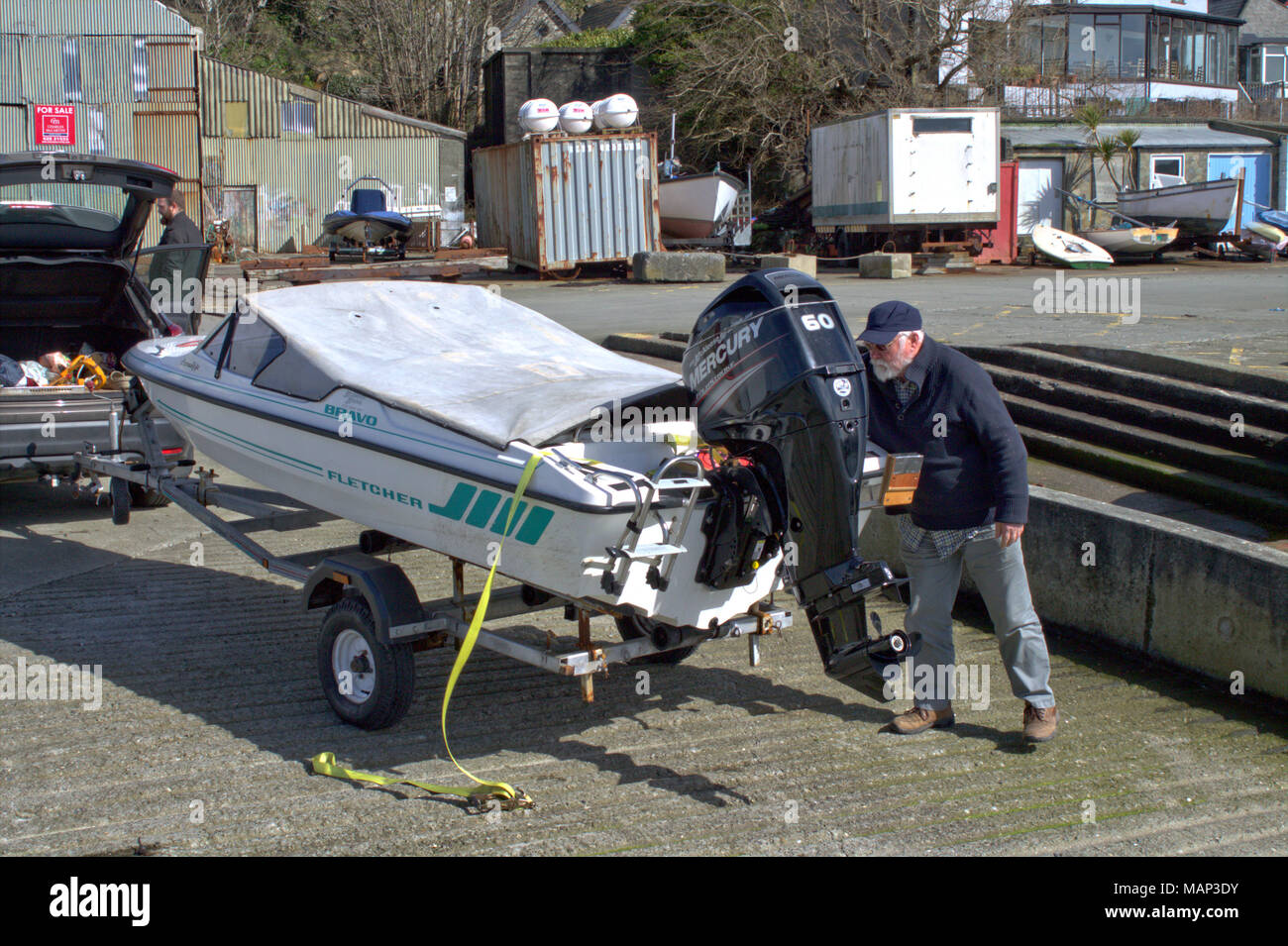 60 ps 60 Ps 4 Takt mercury Aussenborder montiert auf der Stern von einem Schnellboot. Irland Stockfoto