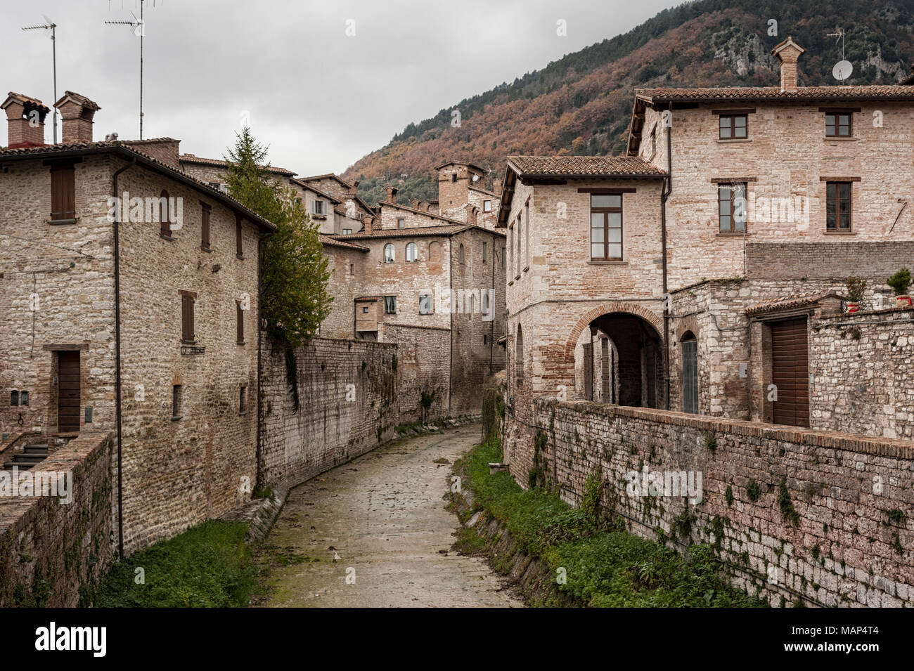 Gubbio, eine der schönsten mittelalterlichen Städte in Europa, im Herzen der Region Umbrien, Provinz Perugia in Italien Stockfoto