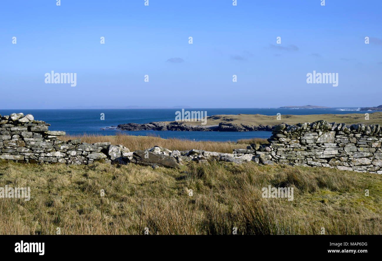 Bucht, mit Broken Wall, Isle of Islay, Schottland Stockfoto