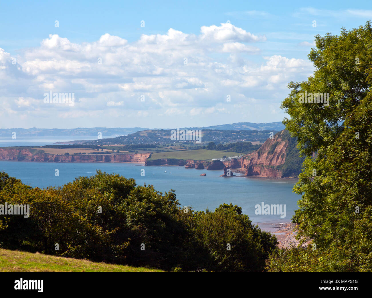 Ansicht der Jurassic Coast (Trias) in Sidmouth, East Devon, England, aus den Täuschungen der Salcombe Hill. Stockfoto