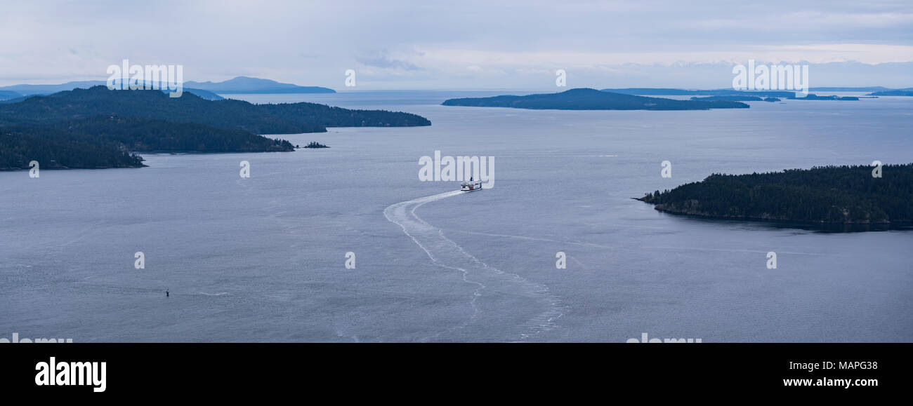 Die BC Fähren Schiff Feier an der Küste auf dem Weg von Tsawwassen, in der Nähe von Vancouver, Swartz Bay, in der Nähe von Victoria auf Vancouver Island in British Columbia Stockfoto