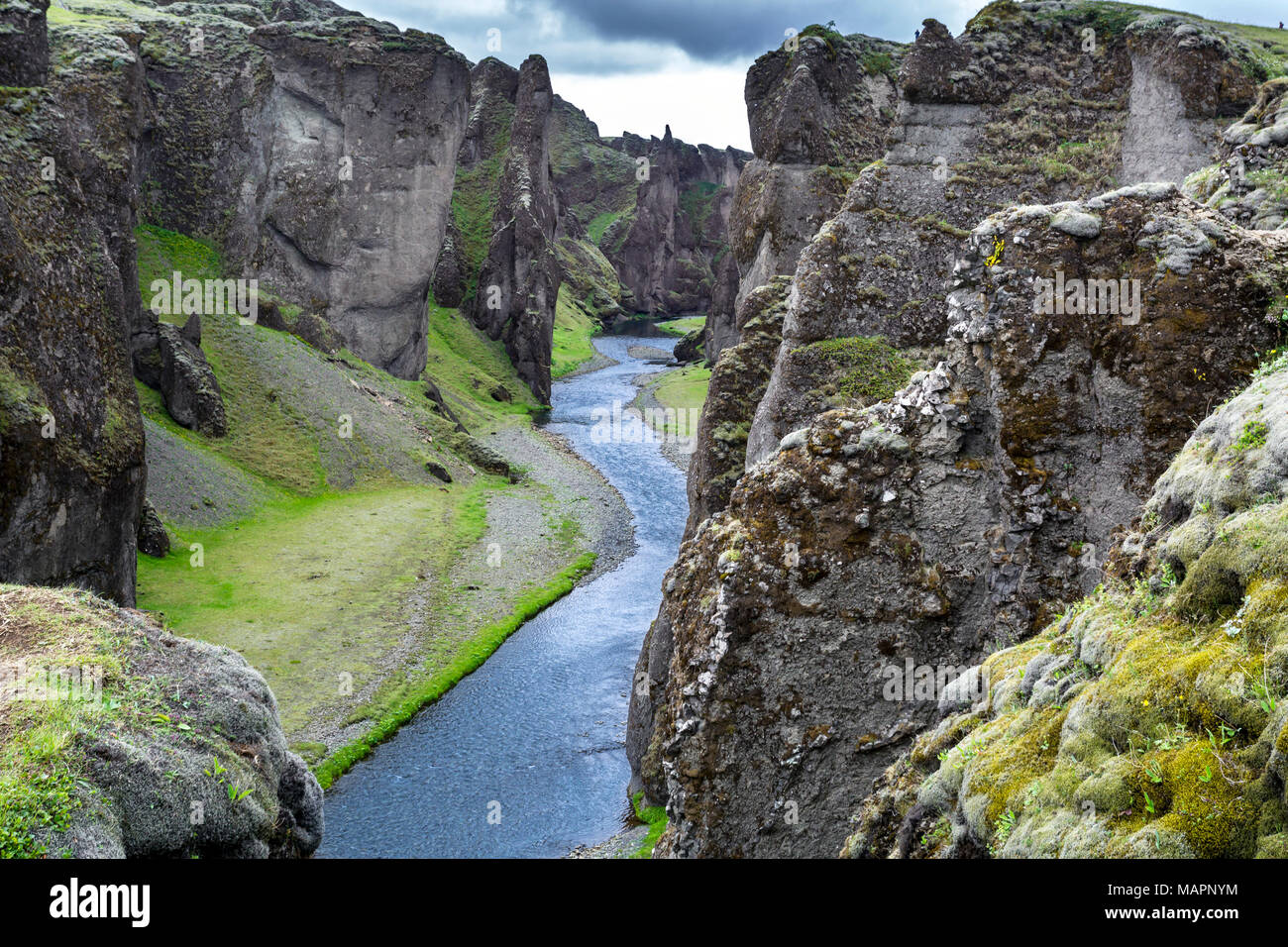 Fjaorargljufur Canyon, Island, etwa 100 Meter tief und etwa zwei Kilometer lang Stockfoto