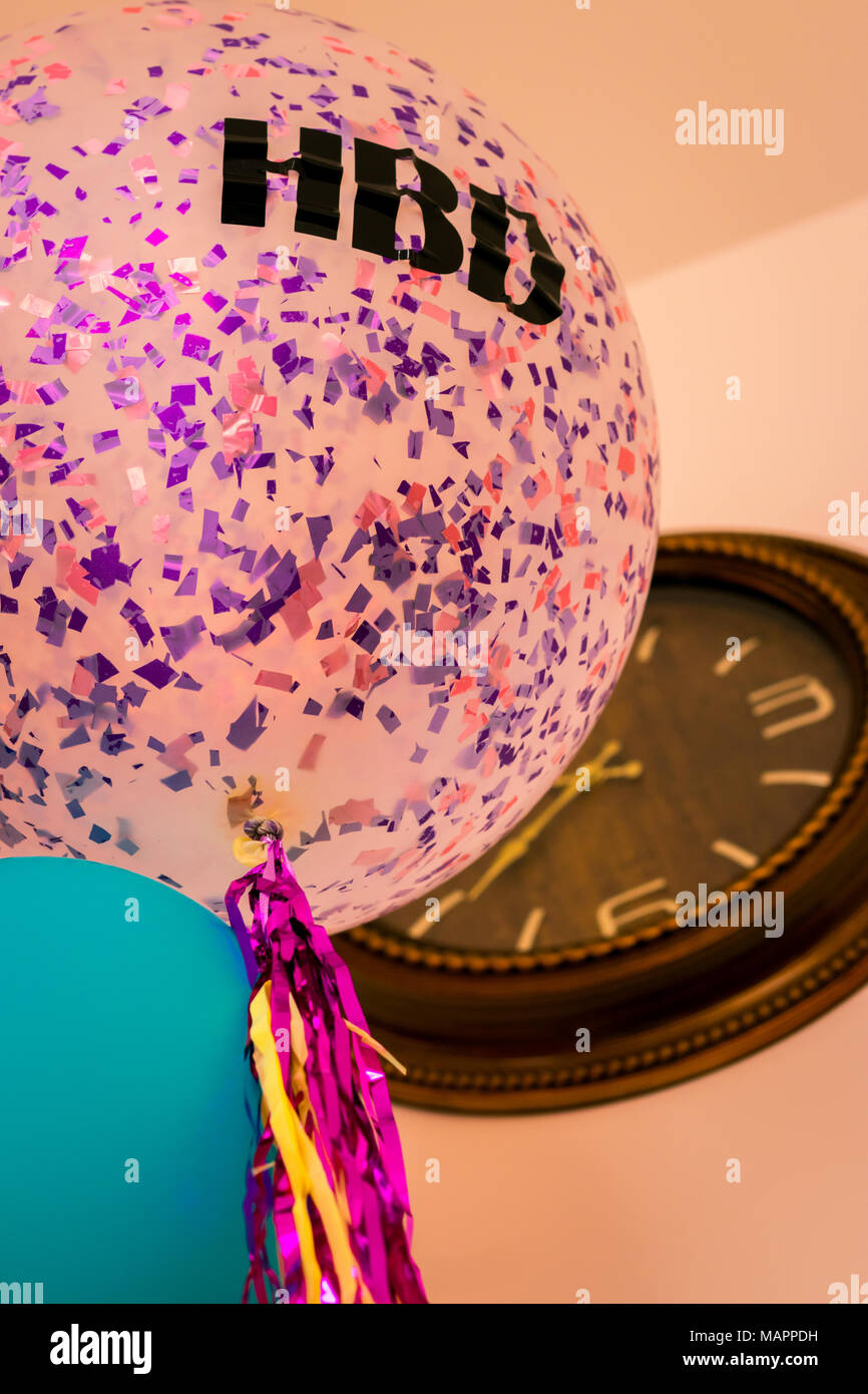 Happy Birthday Ballons Rose Stockfoto