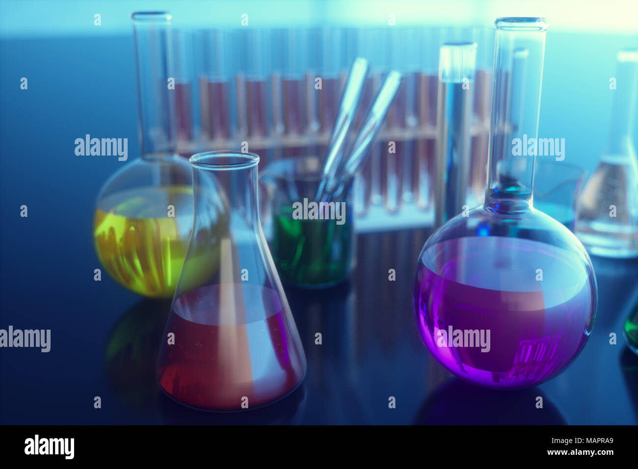 3D-Darstellung einer chemischen Reaktion, das Konzept einer wissenschaftlichen Labor auf einem blauen Hintergrund. Kolben mit farbigen Flüssigkeiten mit unterschiedlichen Zusammensetzungen gefüllt Stockfoto
