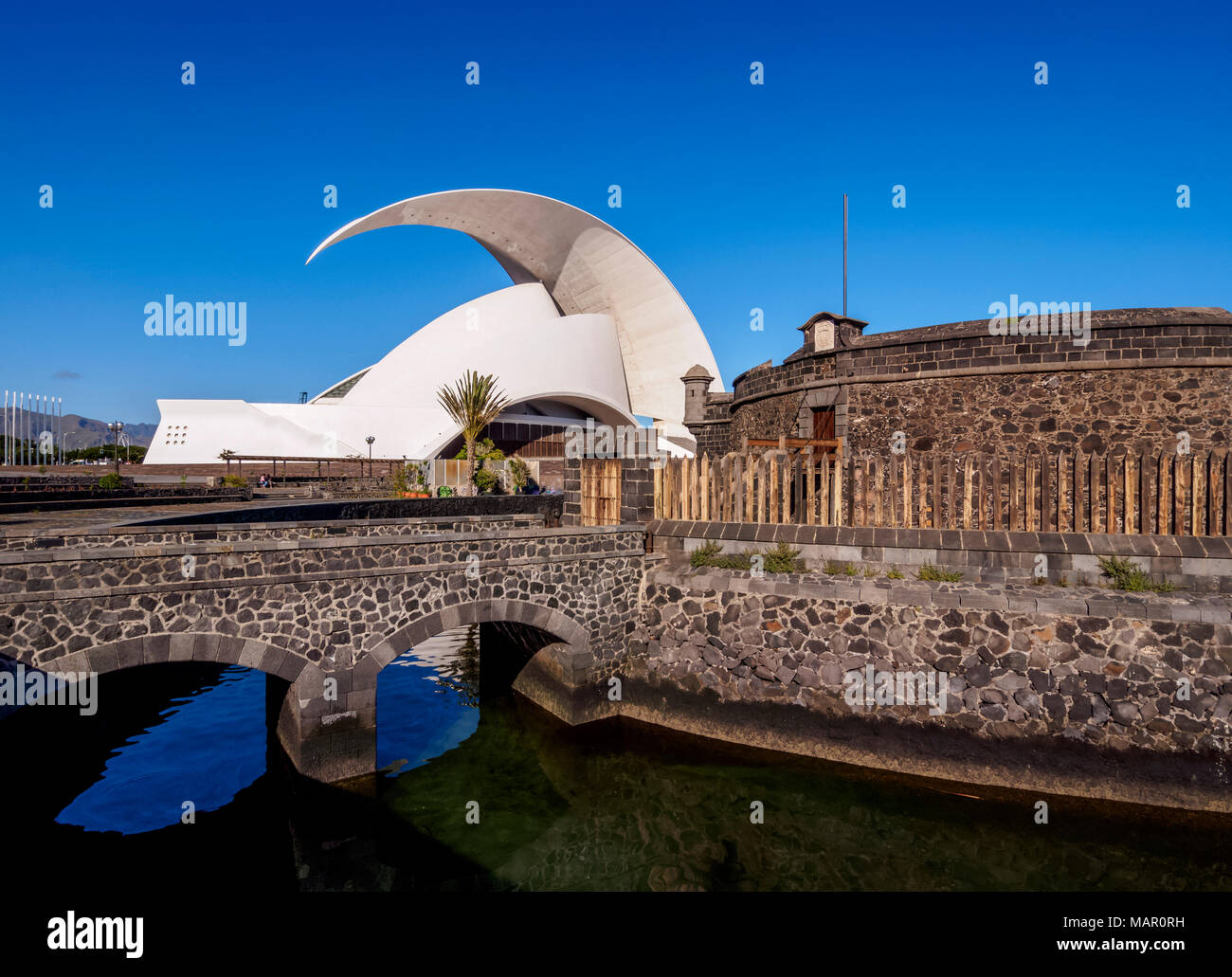 Schloss von San Juan Bautista und Auditorium Adan Martin, Santa Cruz de Tenerife, Teneriffa, Kanarische Inseln, Spanien, Europa Stockfoto