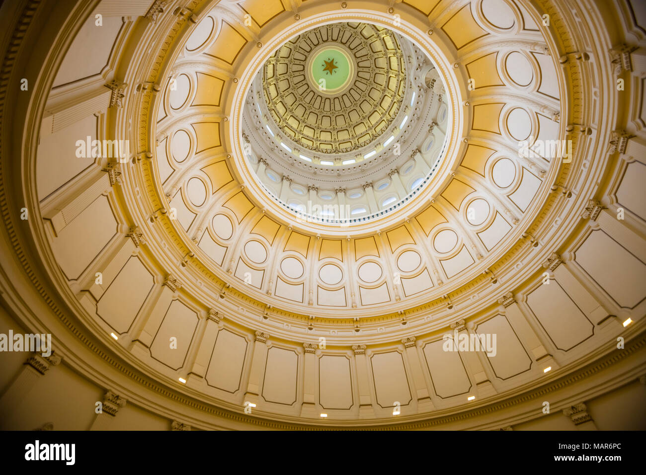 Blick in das Innere des Texas State Capitol in der Innenstadt von Austin entfernt Stockfoto