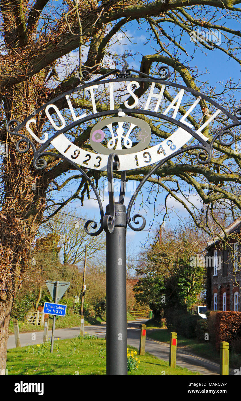 Ein Blick auf das Dorf Zeichen an Coltishall, Norfolk, England, Vereinigtes Königreich, Europa. Stockfoto