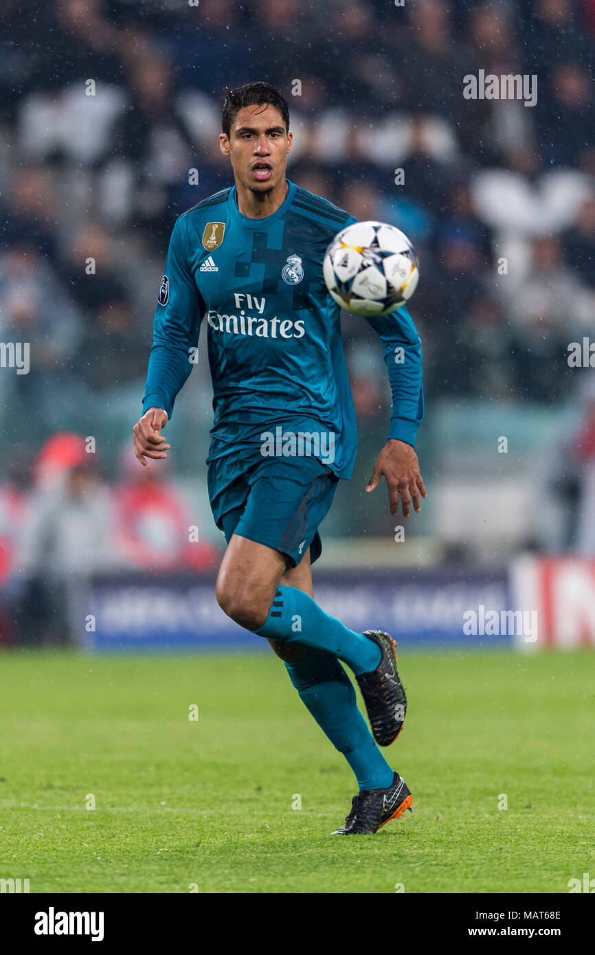 Raphael Varane Von Real Madrid Im Viertel Der Uefa Champions League Finale 1 Bein Ubereinstimmung Zwischen Juventus 0 3 Real Madrid Bei Der Allianz Stadion Am 3 April 2018 In Turin Italien