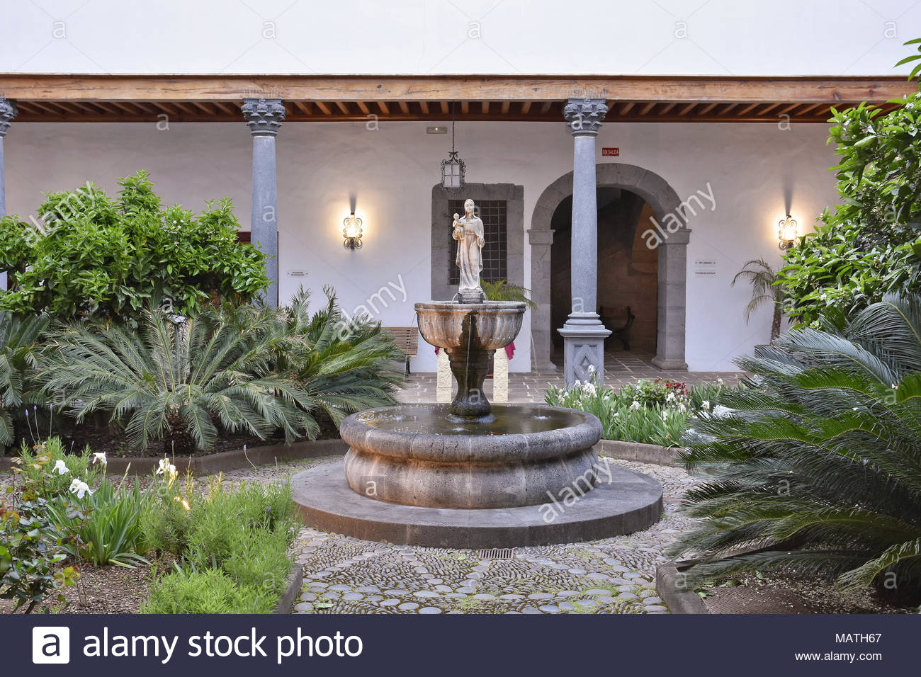 Casa Montanes 18 Jahrhundert Haus Atrium Mit Springbrunnen Und