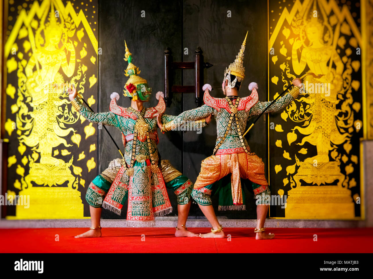 Khon ist traditioneller Tanz Theater Kunst der Thailändischen klassischen aus dem Ramayana Epos maskiert Stockfoto