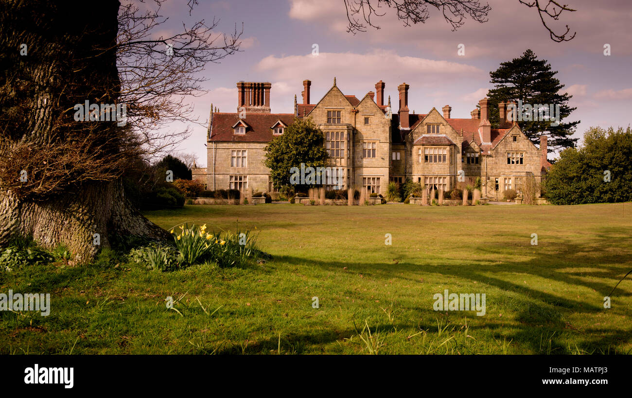 Das Manor House in Borde Hill Gardens in der Nähe von Haywards Heath. Stockfoto