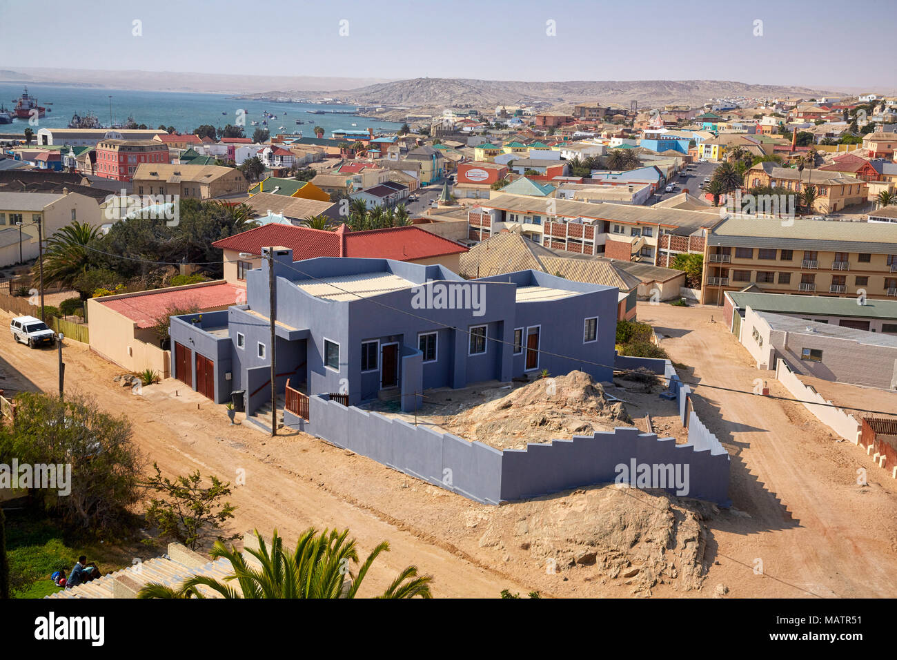 Diamantberg Street und Zeppelin Straße sichtbar von High Point sowie Blick auf Lüderitz in Namibia, Afrika Stockfoto