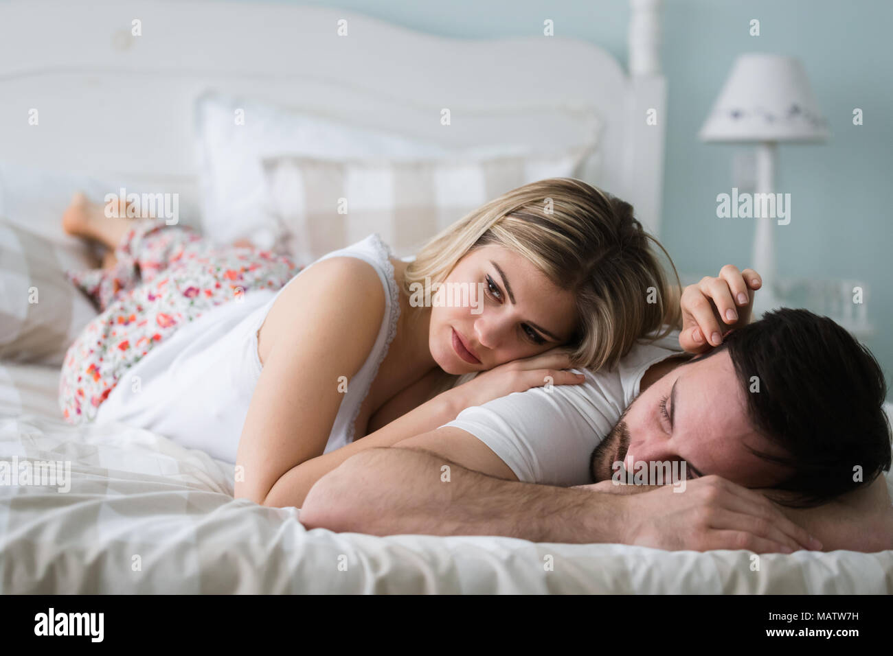 Bild des jungen Paares in Beziehung Probleme Stockfoto