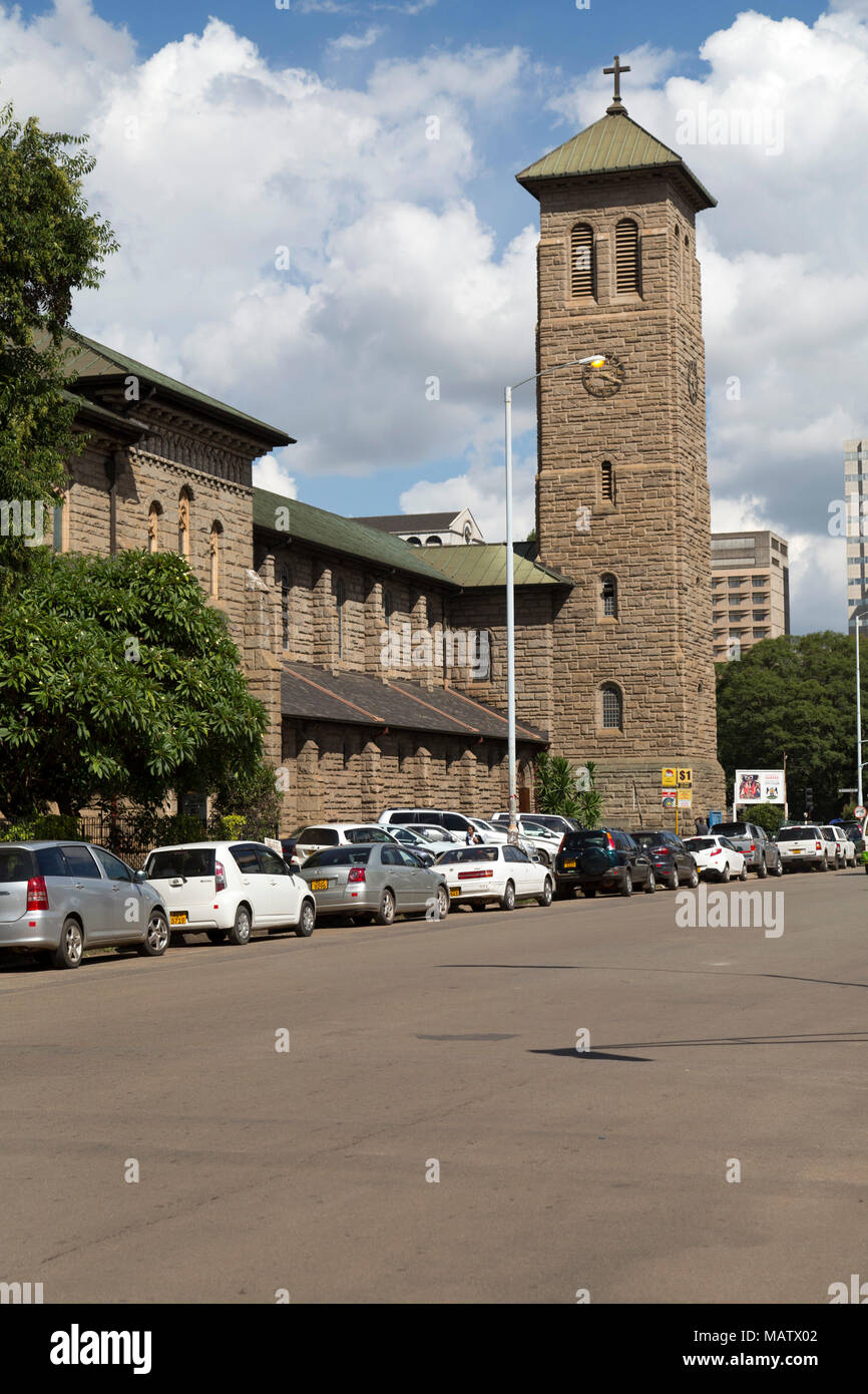 Fassade der Kathedrale der Hl. Maria und alle Heiligen, die in Harare, Simbabwe. Die Kirche ist eine anglikanische Ort der Anbetung. Stockfoto