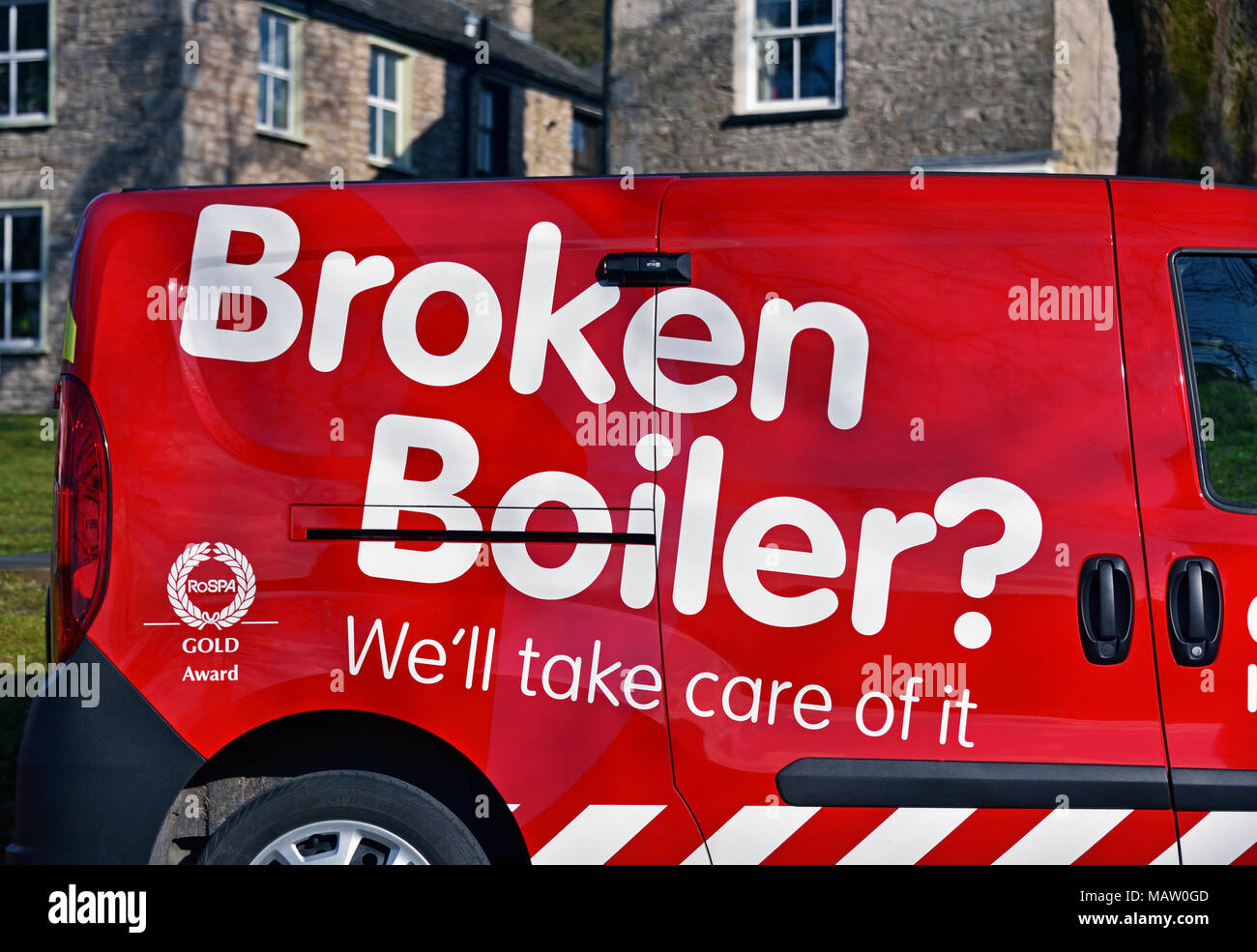 'Broken Kessel? Wir kümmern uns darum."-Logo auf der Seite von Van. Kendal, Cumbria, England, Vereinigtes Königreich, Europa. Stockfoto