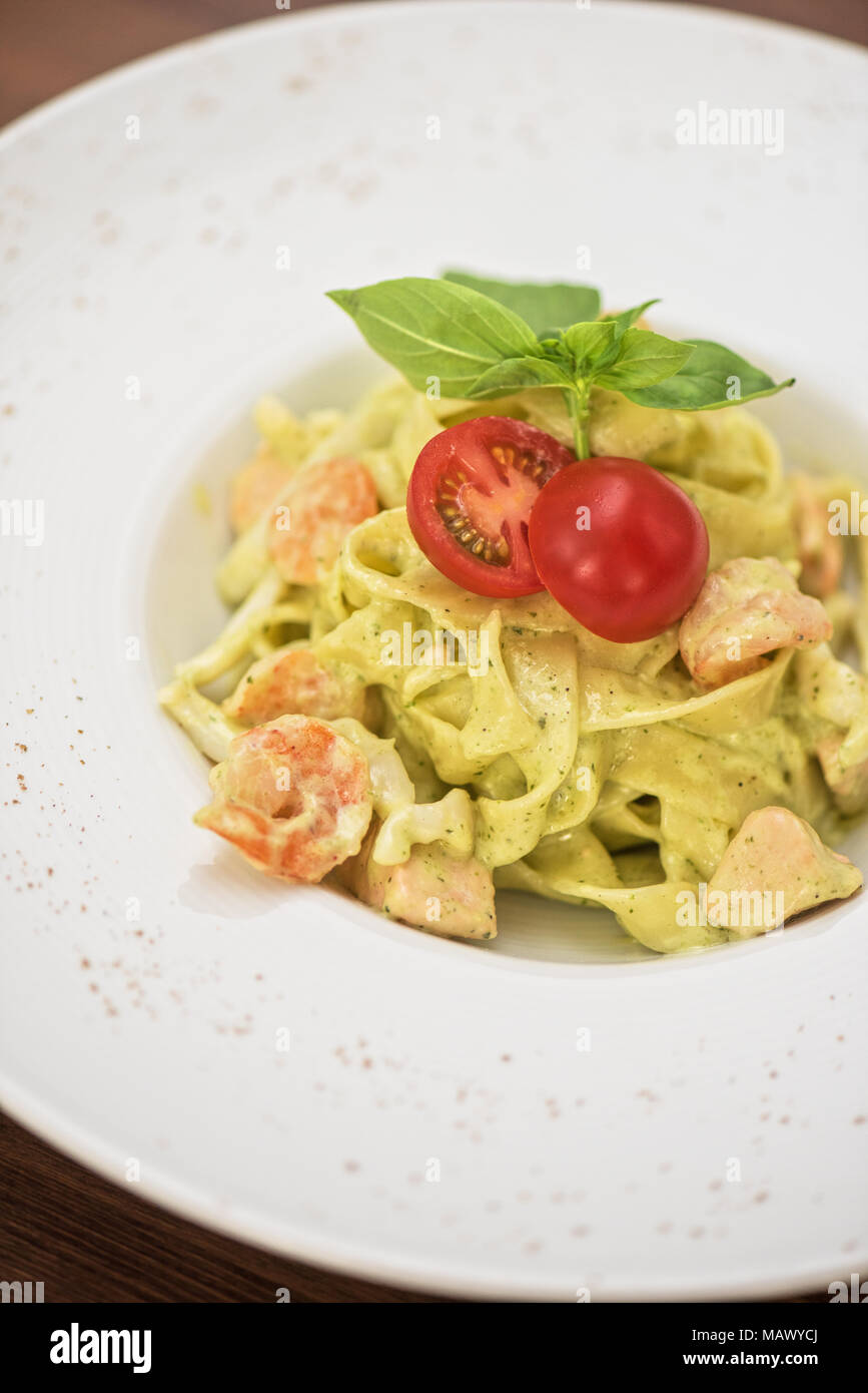 Pasta mit Garnelen Stockfoto