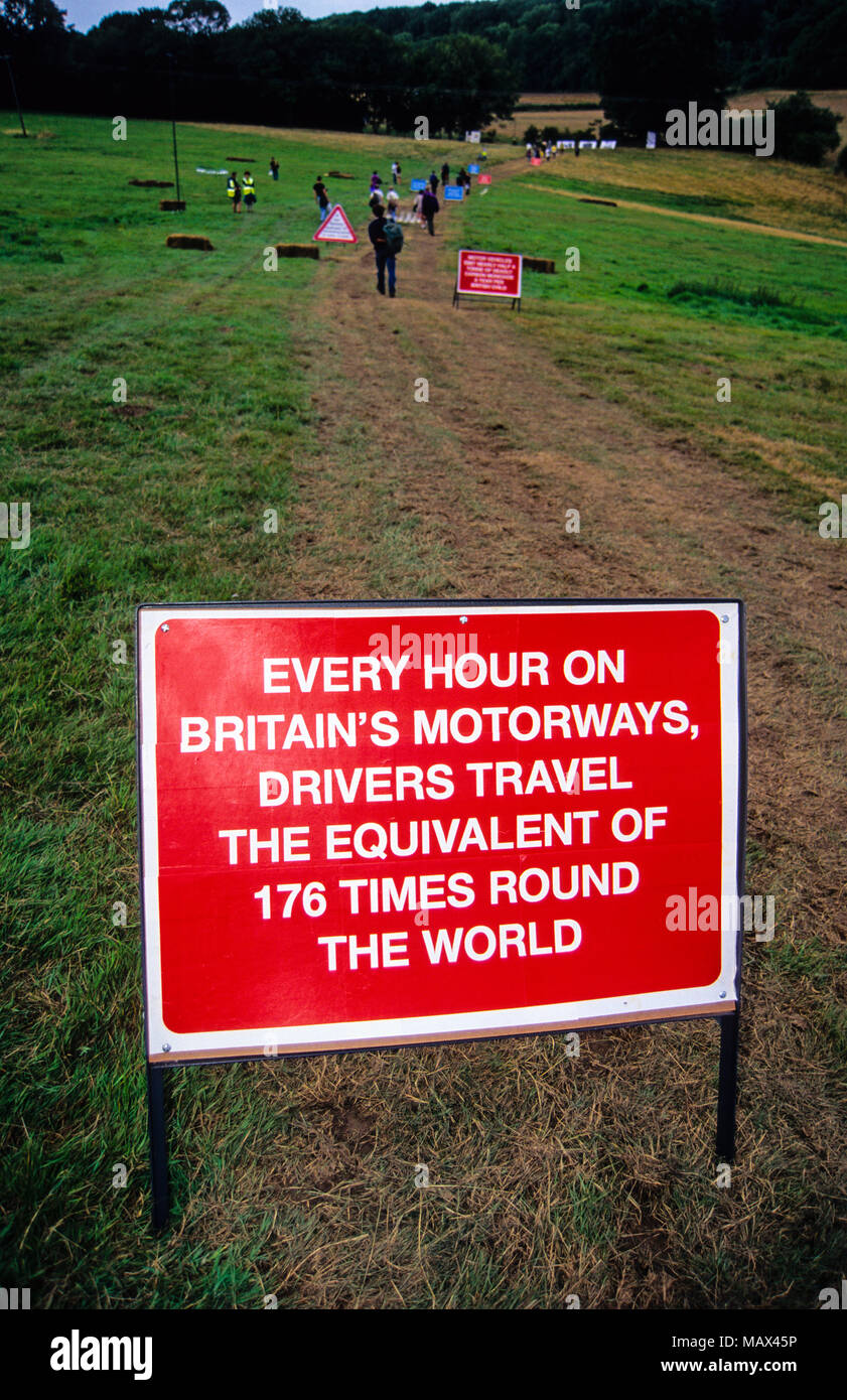Umweltinformationen Zeichen, Kunst umgehen, Newbury Protest, Newbury, Isle of Wight, England, UK, GB. Stockfoto