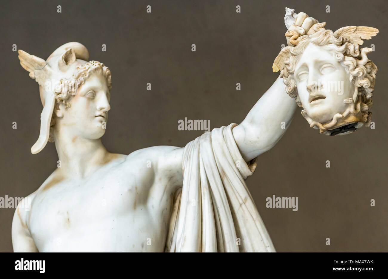 Statue des Perseus mit dem Haupt der Medusa von Antonio Canova, Ca. 1800. Achteckigen Innenhof, Vatikanische Museen, Rom, Latium, Italien. Stockfoto