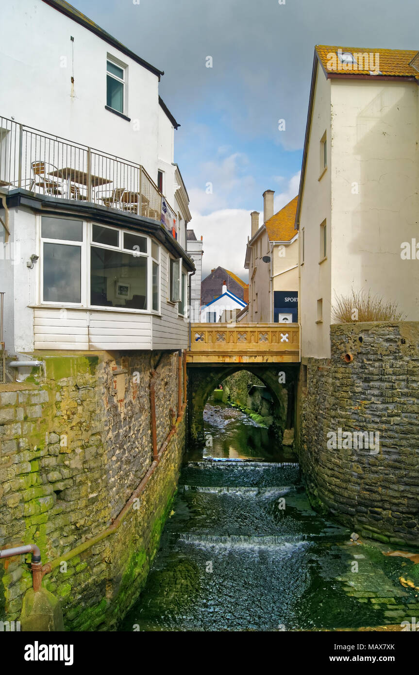 UK, Dorset, Lyme Regis, Buddle Brücke über den Fluss Lym Stockfoto