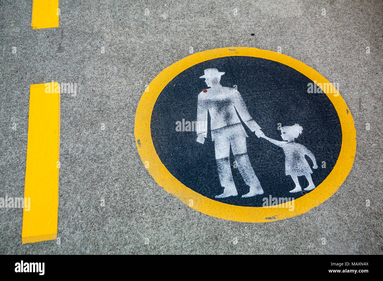 Vorsicht unterzeichnen. Zebrastreifen. San Francisco. Kalifornien. USA Stockfoto