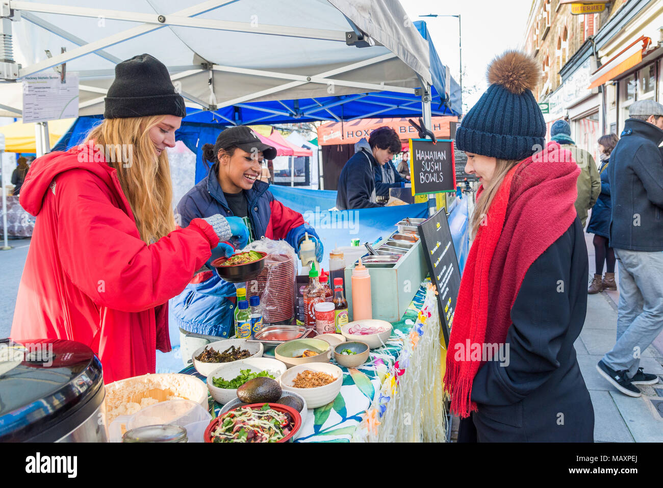 Street Food in Chatsworth Road Market, Hackney, London, UK Abschaltdruck Stockfoto