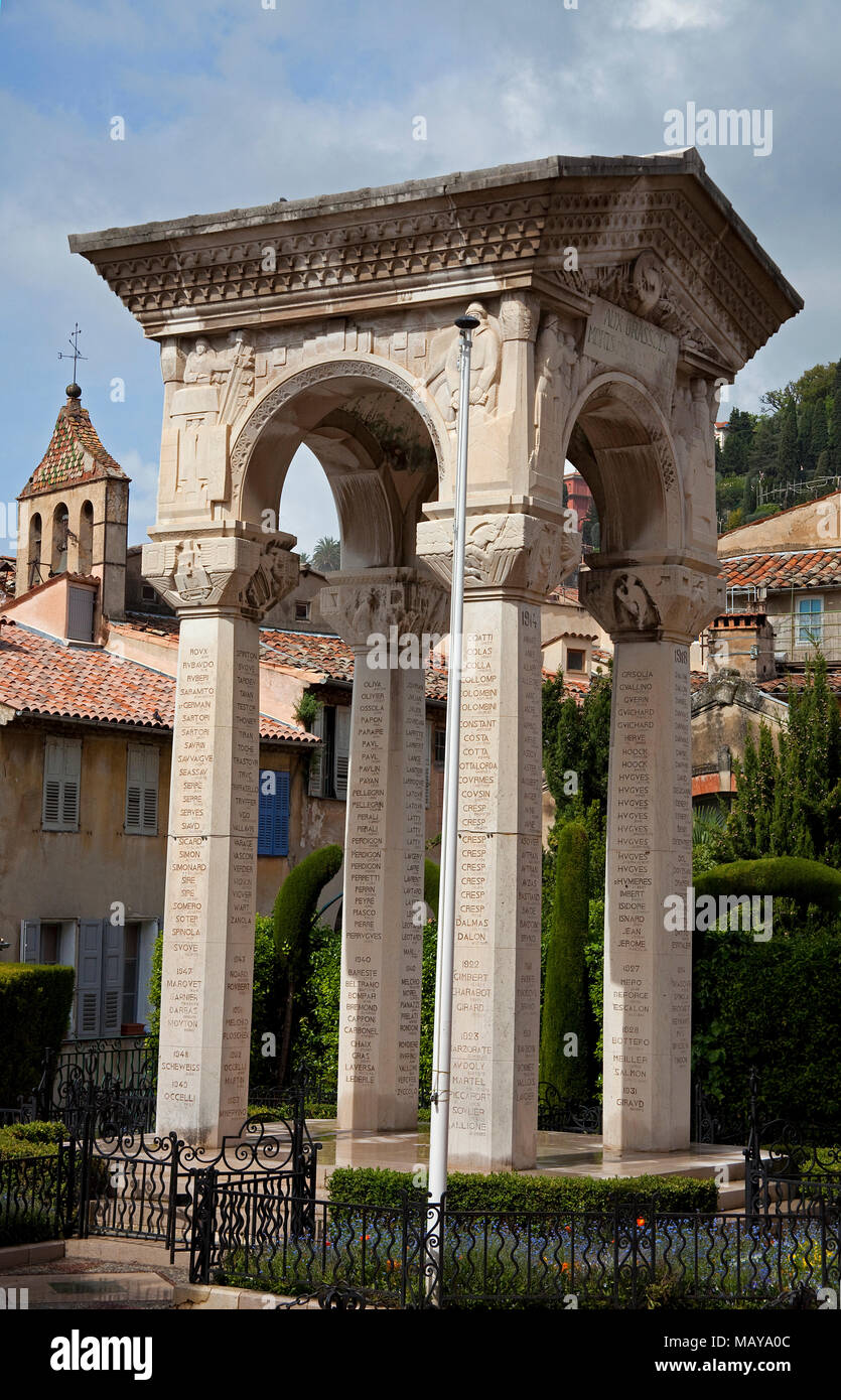 Grassois Aux Morts Pour la France, Krieg Denkmal an der Kathedrale Notre-Dame du Puy, Altstadt von Grasse, Alpes-de-Haute-Provence, Südfrankreich, Frankreich, Europa Stockfoto