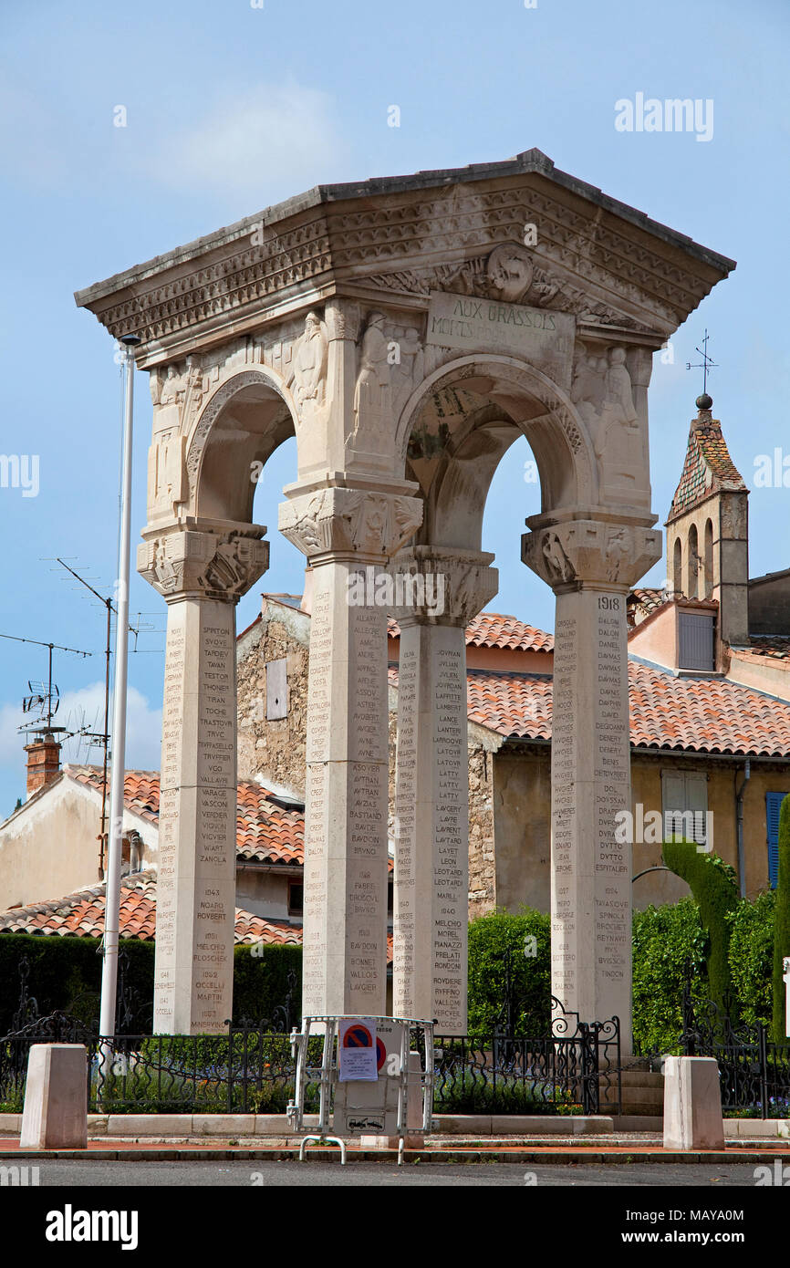 Grassois Aux Morts Pour la France, Krieg Denkmal an der Kathedrale Notre-Dame du Puy, Altstadt von Grasse, Alpes-de-Haute-Provence, Südfrankreich, Frankreich, Europa Stockfoto